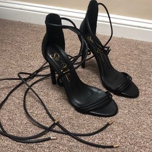 Black ankle lace heels Size:7
